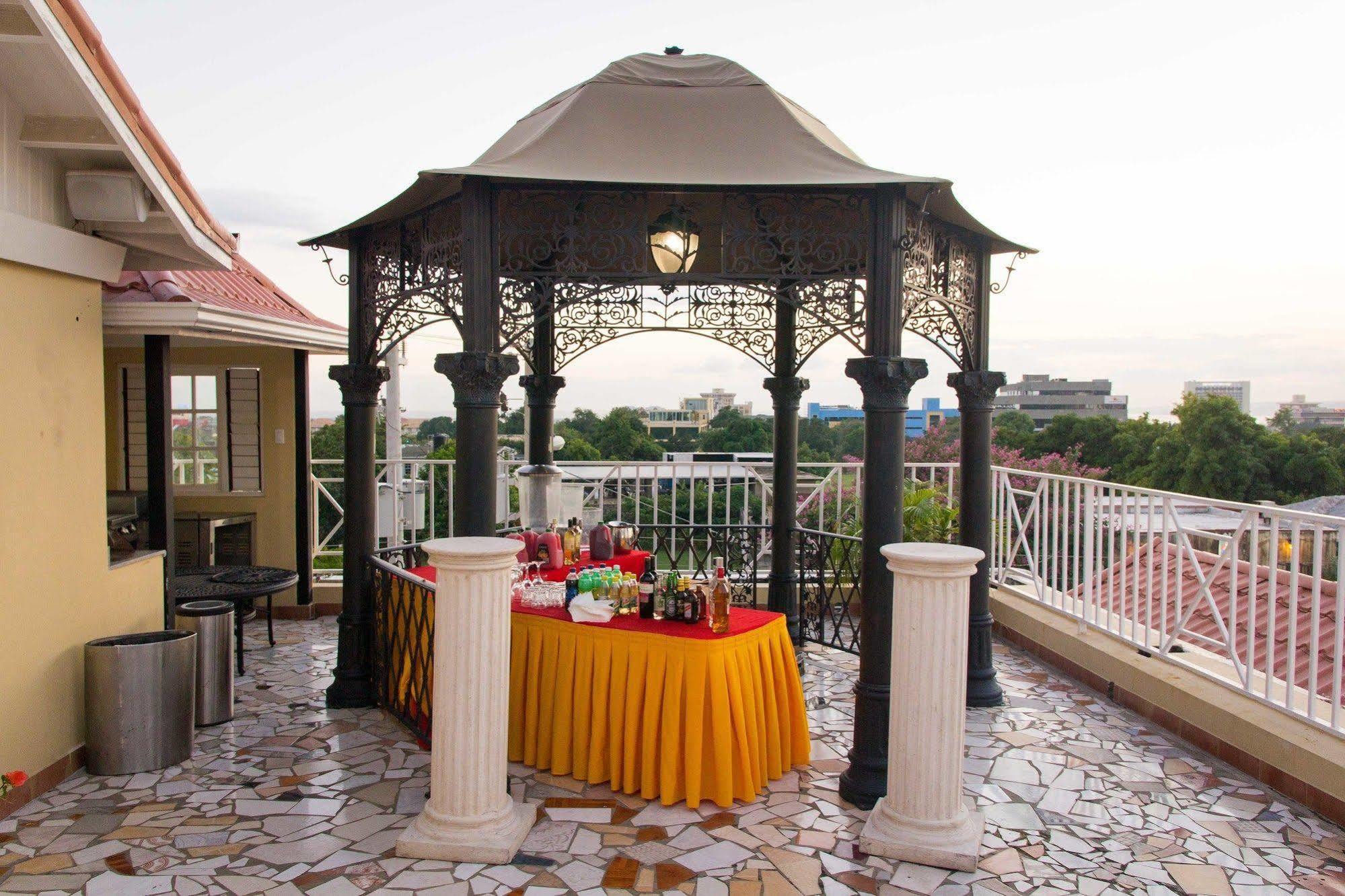 Eden Gardens Wellness Resort & Spa Kingston Exterior photo